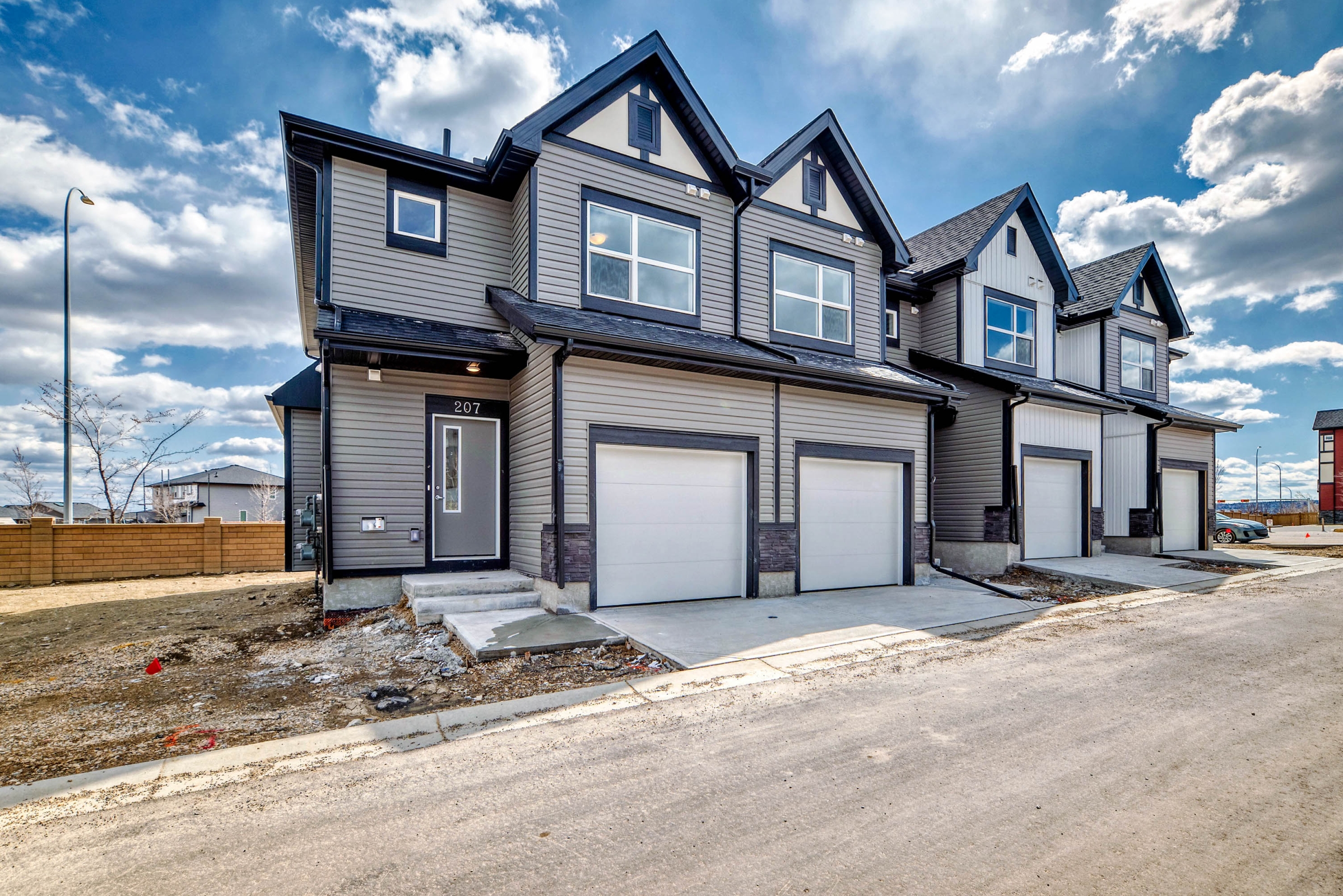 207-25 Evanscrest Mews NW