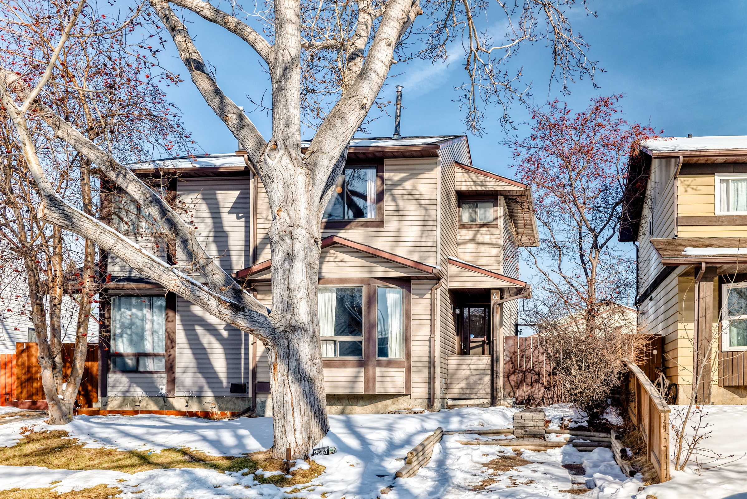 6 Castleglen Road NE